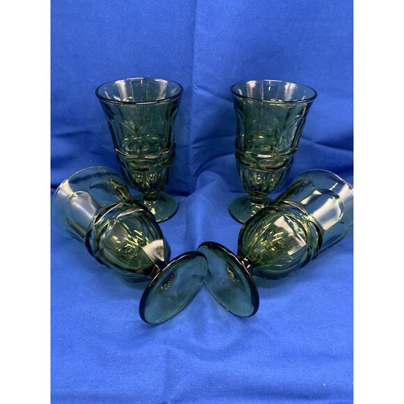 Set Of 4 Vintage Green Glass Goblets With Pedestal Base 6.5" Tall Elegant Drinkw - Picture 12 of 12